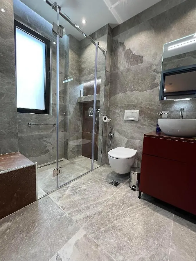 Fox Apartments Τίρανα 0*,